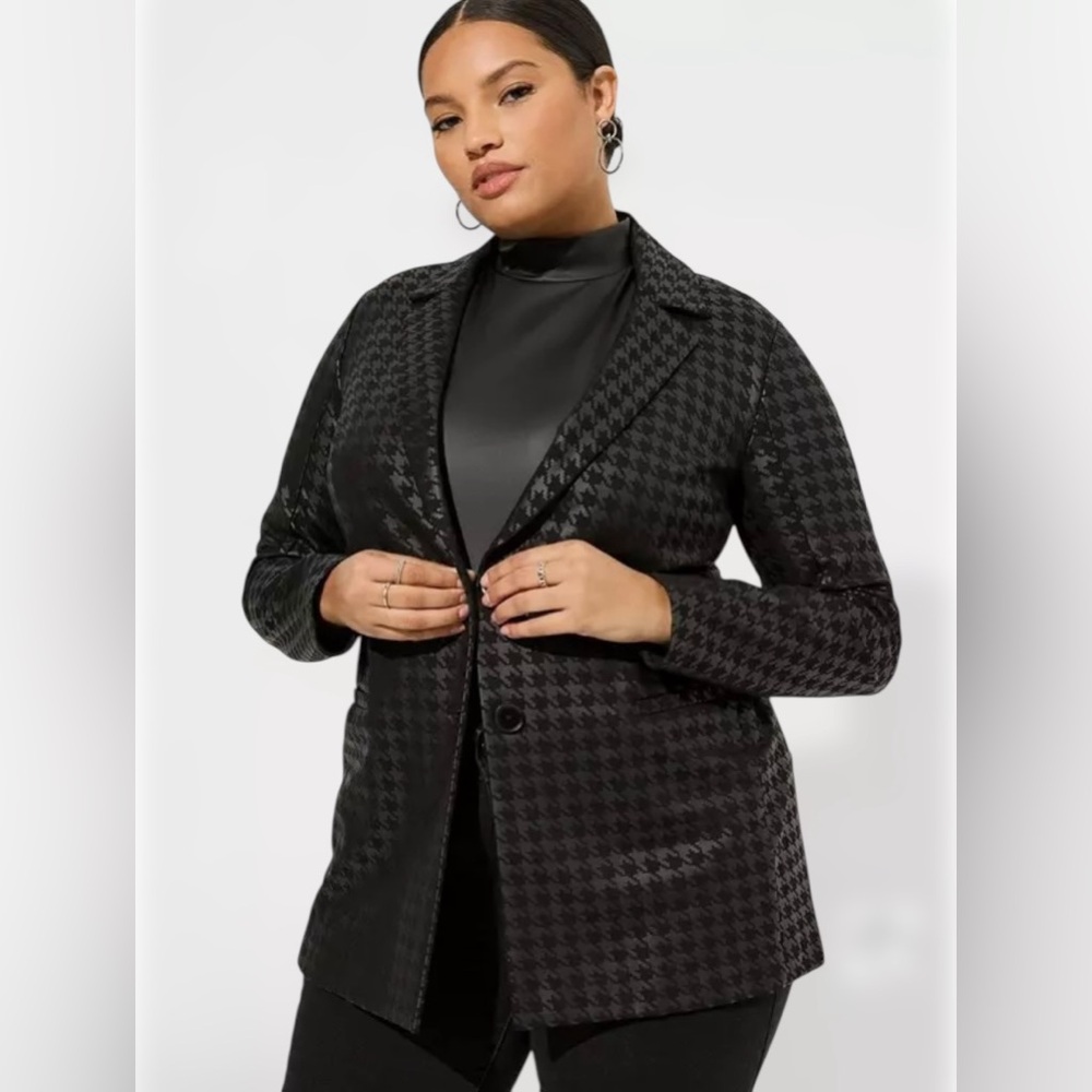 Torrid Studio Luxe Ponte Houndstooth Relaxed Button Up Blazer Plus Size  00  M/L